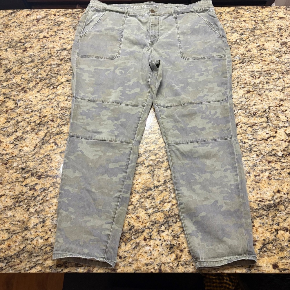 Ava & Viv Women 22W Camo Super Stretch Cargo Jeggings Green Camouflage Pants